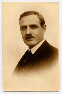 George VELESCU, Presedintele Farmacistilor din Romania (Bunicul matern)